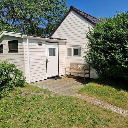 Amalia Villa Nes  Exteriör bild